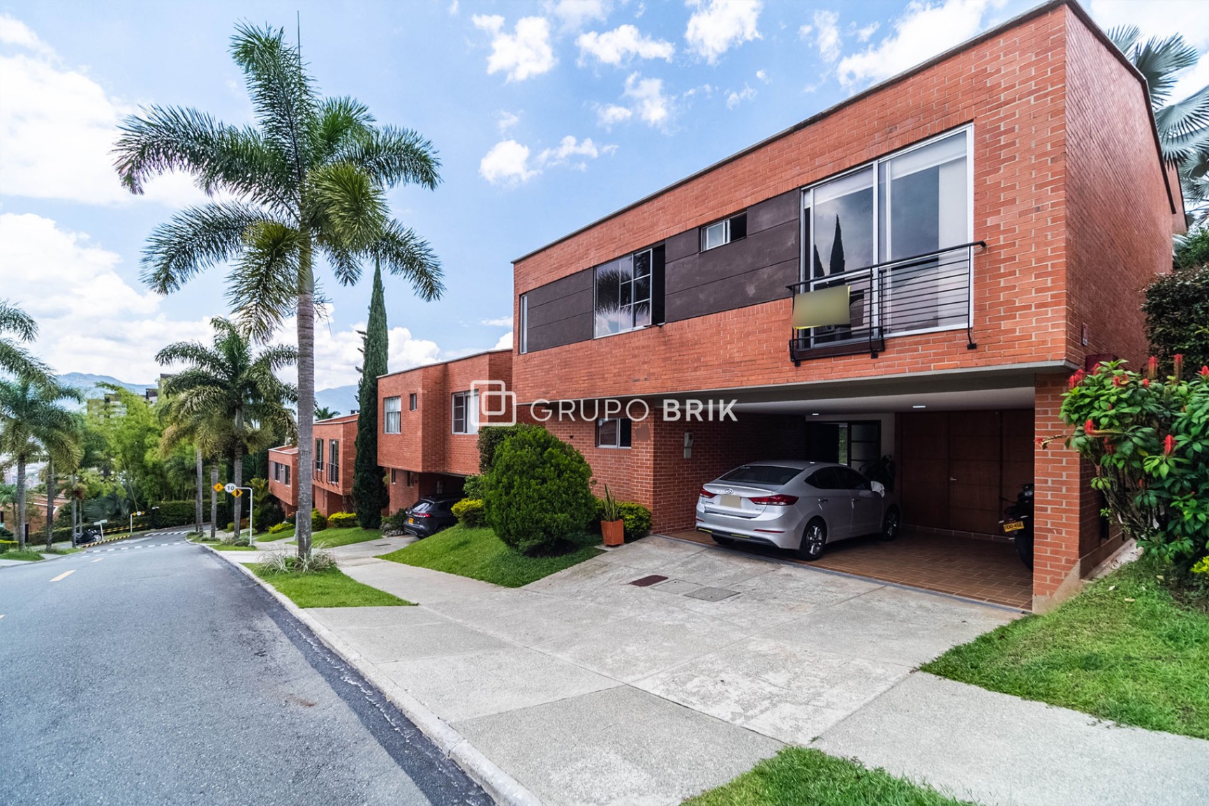 Casa Loma De Los Benedictinos 3047